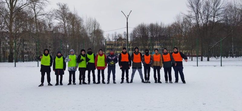 Клуб «Медведи» столичной школы №40 совместно с руководителем Сеприхановым А.В. провели соревнования по зимнему футболу