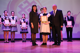 Мурзакаева Елизавета –  стипендиат Главы Чувашской Республики за особую творческую устремленность
