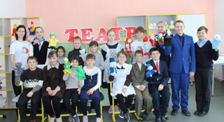 Волонтеры отряда «Территория добра»  организовали  показ русской народной сказки «Царевна-лягушка».