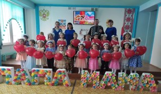 В Чувашско-Сорминской школе прошел совмещенный праздник  23 февраля и 8 марта под названием «Мама, папа и я».