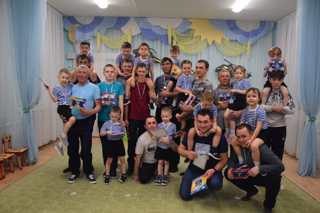 В средней группе "Подсолнушки" прошел спортивный праздник, посвященный Дню защитника Отечества.
