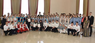 28 февраля в зале бракосочетаний администрации Моргаушского муниципального округа состоялся районный конкурс бального танца «На волнах дружбы».