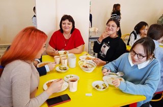 2 марта 2023 года, в рамках проекта «Завтрак с директором», школьную столовую МБОУ «Шемуршинская СОШ» посетили родители 5- х классов