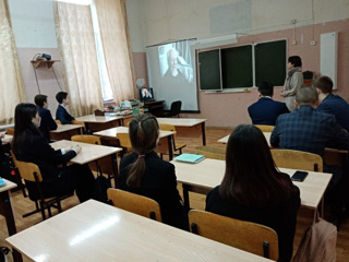 Разговоры о важном в школах Ядринского муниципалитета были посвящены традиционным семейным ценностям