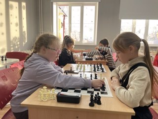 В гимназии состоялся новогодний турнир по быстрым шахматам
