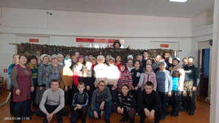 Обучающиеся Яльчикской школы участвуют в акции по плетению сетей для участников СВО