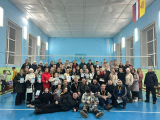 Традиционный новогодний волейбольный турнир проводится уже 11 год в МБОУ «Яншихово-Норвашская СОШ»