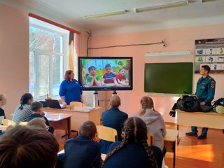 В школе прошел Всероссийский открытый урок по основам безопасности жизнедеятельности, приуроченный к празднованию Всемирного дня гражданской обороны