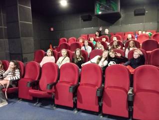 Сегодня обучающиеся 6 «А» класса побывали  в кинотеатре "Волжский"   на просмотре художественного фильма  "Воздух".