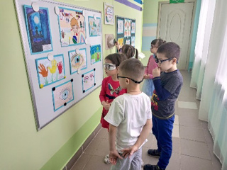 «Для чего нам нужны глаза?» - выставка совместного детского-родительского творчества в "Журавлике"