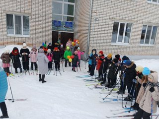 Акция посвященная дню 8 марта "Вставай на лыжи!"