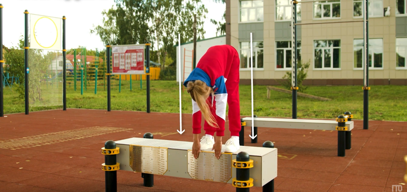 Методический ролик: Наклон вперед из положения стоя на гимнастической скамье.