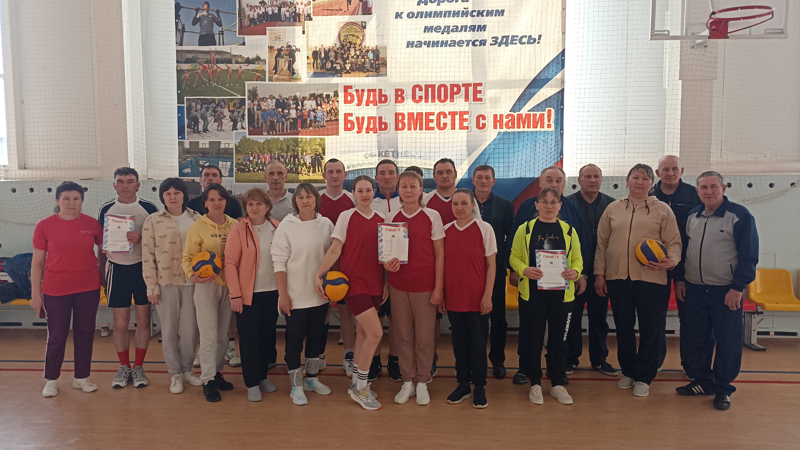 Соревнования по волейболу среди членов профсоюза организаций образования Комсомольского округа