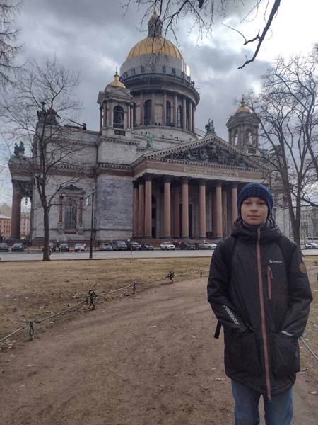 Смирнов Лев, обучающийся  7б класса, провел весенние каникулы в городе Санкт-Петербург.