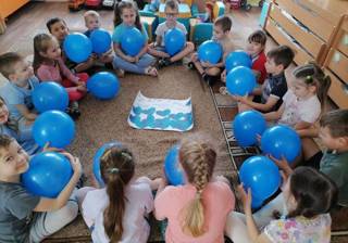 Воспитанники МБДОУ "Детский сад №14 "Солнышко"  приняли участие в акции "Синий чемоданчик"