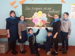 Обучающиеся Новошимкусской школы присоединились к акции «Синий Чемоданчик»