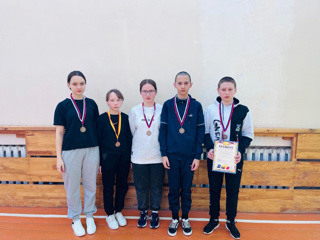 Наши учащиеся - призёры первенства Комсомольского округа по шашкам "ЧУДО-ШАШКИ" среди команд общеобразовательных учреждений