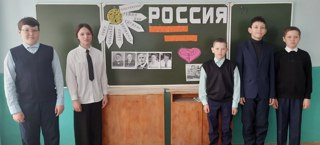 Новая учебная неделя началась с торжественного построения и исполнения Гимнов России и Чувашской Республики