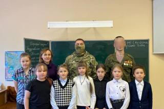 Состоялась встреча с участниками специальной военной операции - выпускниками Ибресинской школы №2