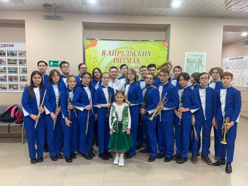 Ученик 8 Г класса, Сурков Богдан, принял участие в конкурсе «В апрельских ритмах» и «Звуки Надежд»