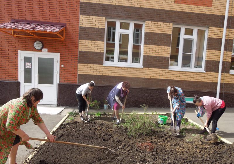 Коллектив детского сада №1 «Çăлкуç» присоединился к Всероссийскому субботнику
