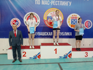 Красночетайские мас-рестлеры призеры 4 этапа "Школьной лиги"
