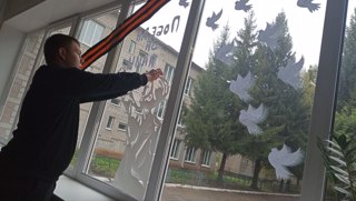 В преддверии Дня Победы по всей стране проходит Всероссийская патриотическая акция «Окна Победы»