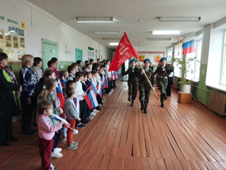 Торжественная церемония передачи Знамени Победы
