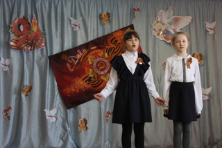 В школе прошёл конкурс чтецов «Мы о войне стихами говорим», посвященный 79-годовщине Победы в Великой Отечественной войне.