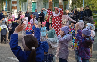 Праздничные мероприятия, посвященные ко Дню семьи прошли в детском саду.