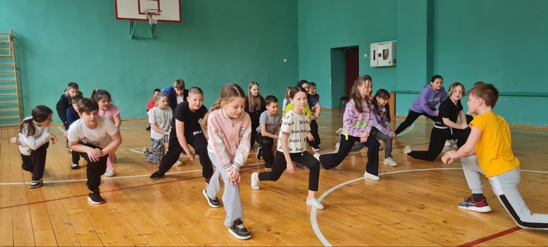 В городе продолжается проект «На зарядку становись!»