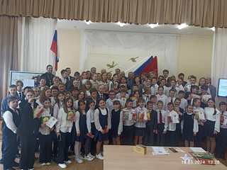На базе гимназии №6 города Алатыря прошел традиционный XVII муниципальный cлёт юных богословов «Святость семьи»