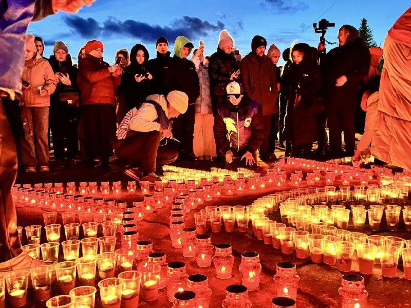 Тысячи свечей зажгли сегодня в Парке Победы в честь празднования 79 - ой годовщины Победы в Великой Отечественной войне!