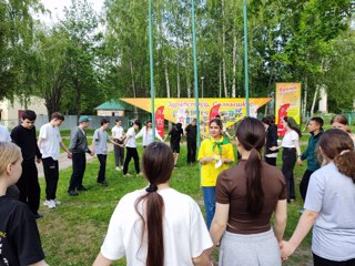 Молодёжь Янтиковского муниципального округа стала участниками профильной патриотической смены «Время героев» на базе лагеря «Солнышко»