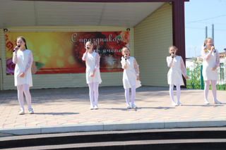Окружной детский фестиваль исполнителей эстрадной песни «Звездная фиеста»