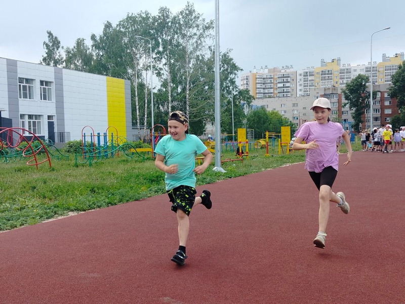 В пришкольном лагере - День спорта!