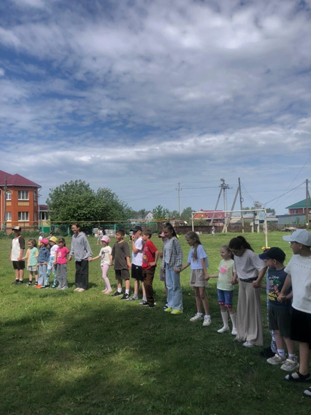 Второй день в пришкольном лагере