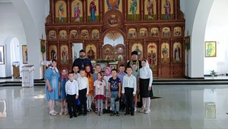 Сегодня воспитанники пришкольного лагеря «Большебуяновской  школы» посетили храм «Церковь Рождества Христова» в селе Шемурша