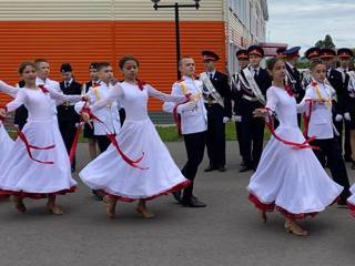 Кадеты простились со Знаменем 