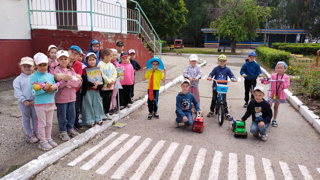 Незнайка и Азбука дорожного движения