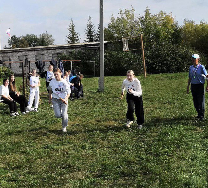 В школе прошел физкультурно-спортивный праздник под девизом «Я дружу со спортом!»