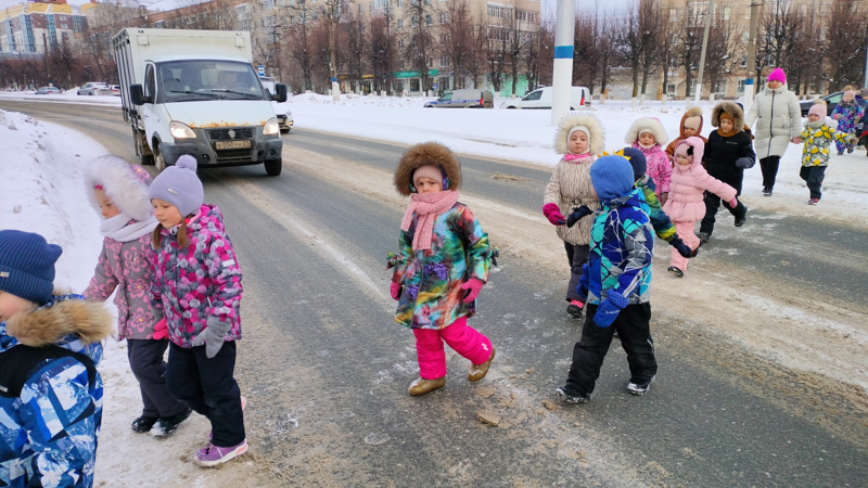 Соблюдая правила дорожного движения