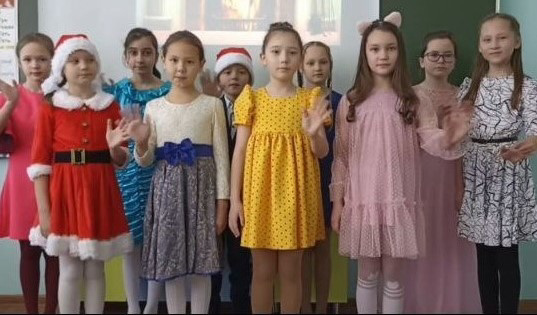 В ЧГПУ им.И.Я.Яковлева прошел республиканский конкурс «We wish you a Merry Christmas and a Happy New Year».