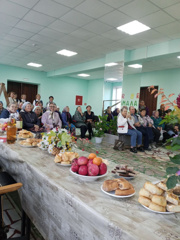 1 октября во всем мире отмечается день пожилых, когда людям преклонного возраста поздравляет молодое поколение, потому что старость нуждается в поддержке, во внимании, заботе.