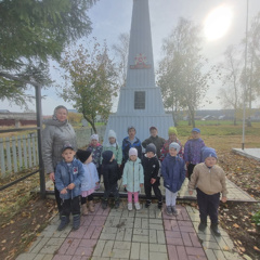 Воспитанники знакомятся с достопримечательностями нашей деревни.