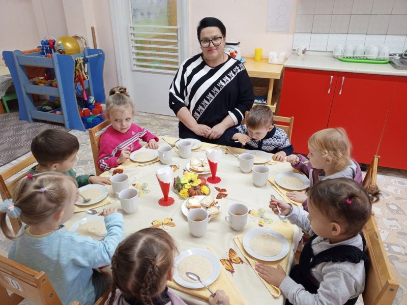 В городе успешно реализуются 2 проекта: республиканский "Завтрак с директором" и муниципальный "Завтрак с заведующим"