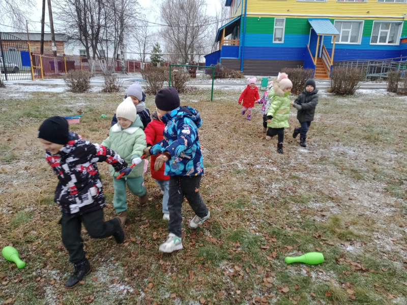 Спортивный праздник "Весёлые старты" .