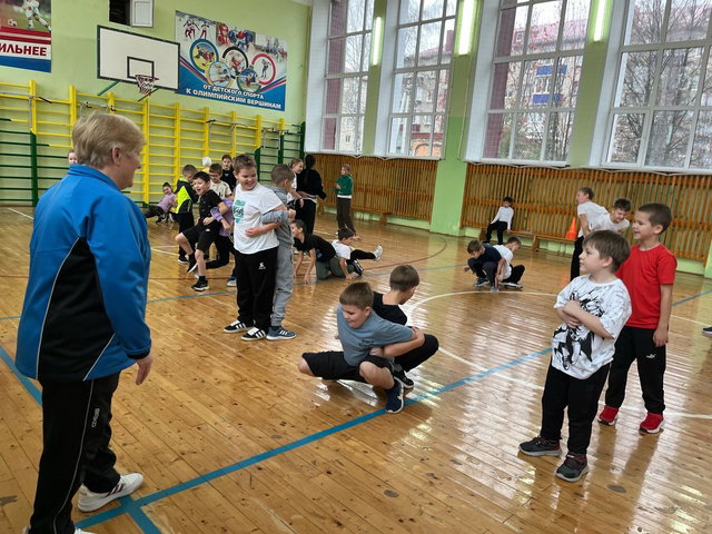 Прошла зарядка в рамках масштабного проекта "Зарядка со звездой".