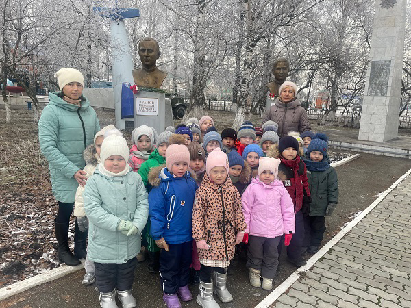 Имя твое не забыто, подвиг твой бессмертен