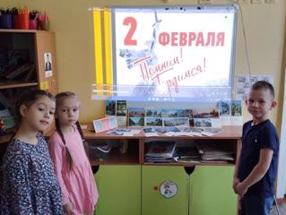 В детском саду прошли тематические беседы ко Дню воинской славы России.